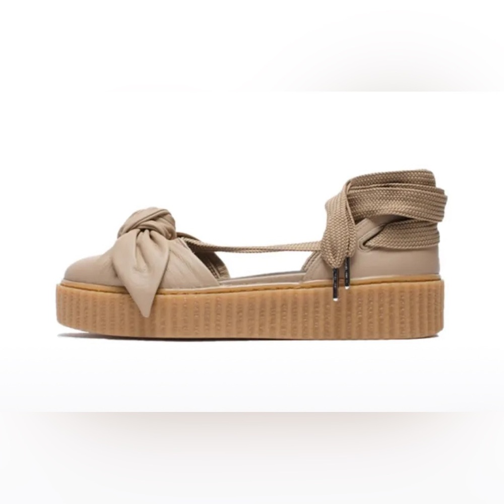 PUMA X FENTY Bow Creeper Sandal Rihanna Fenty Natural (Women's)